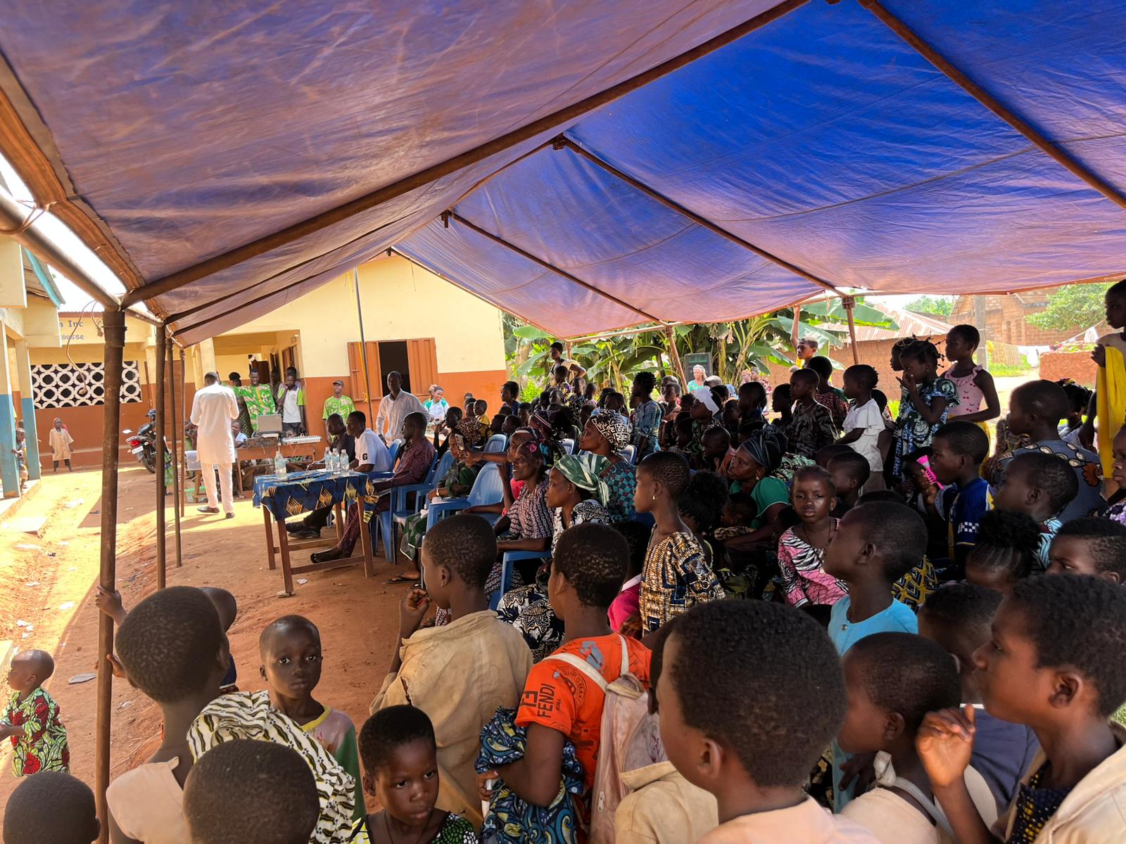 Accès renforcé à l&rsquo;éducation à Azohoué-Cada